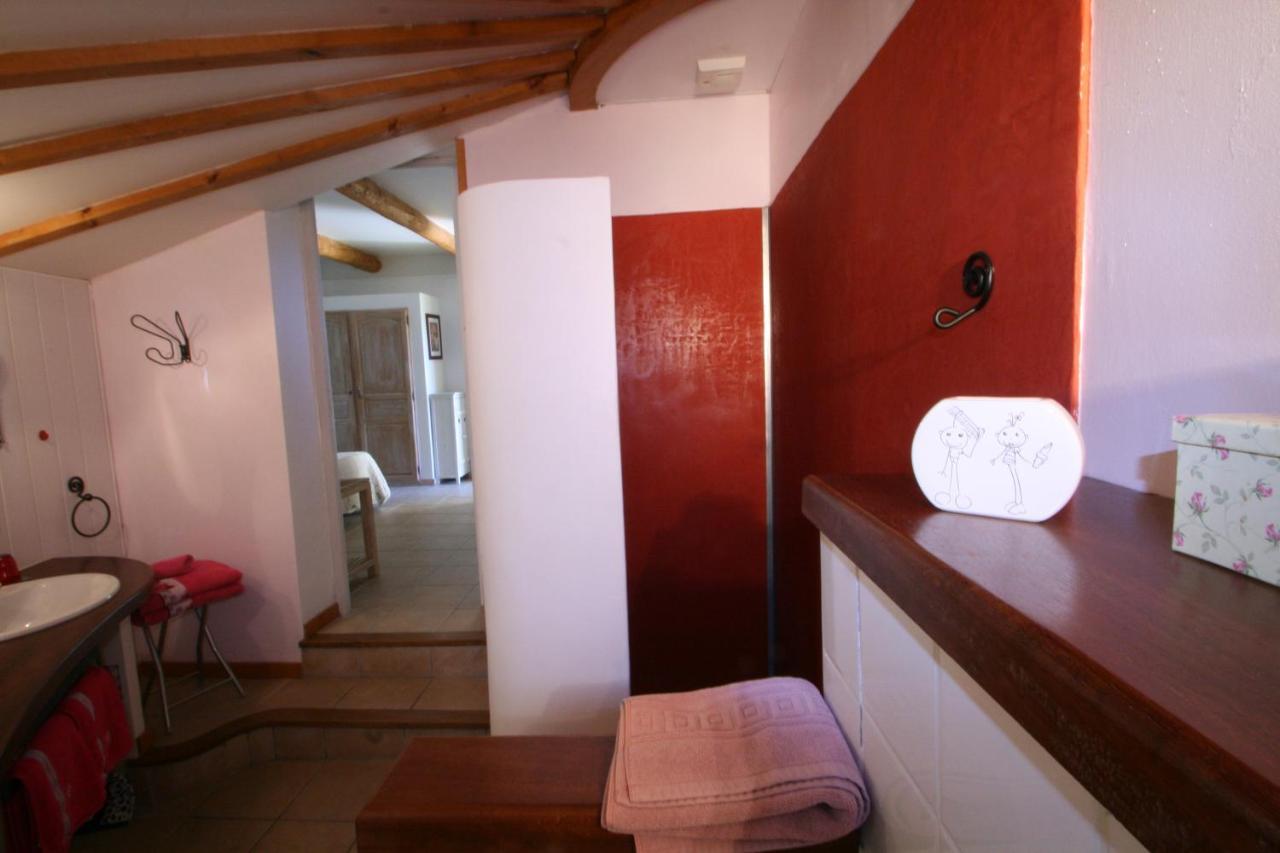 Bed and Breakfast Le Mas Des Pierres Blanches Venasque Exteriér fotografie